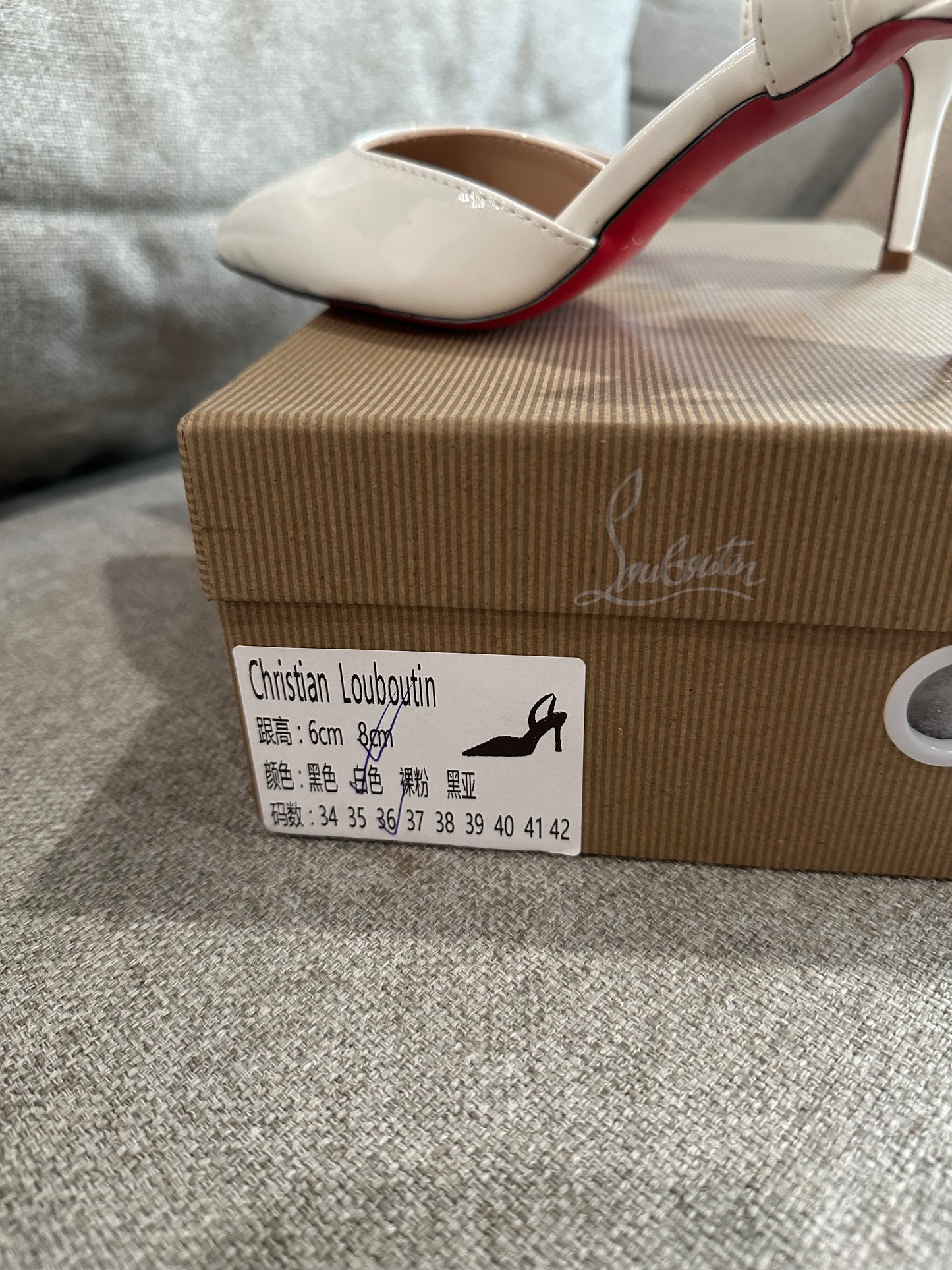 CL white pointed heels EU36