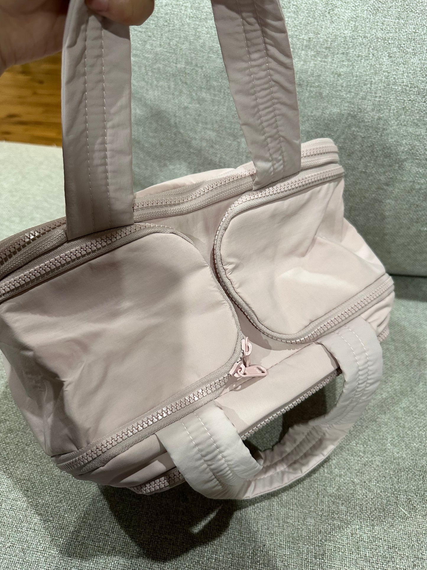 Bagsmart pink makeup bag