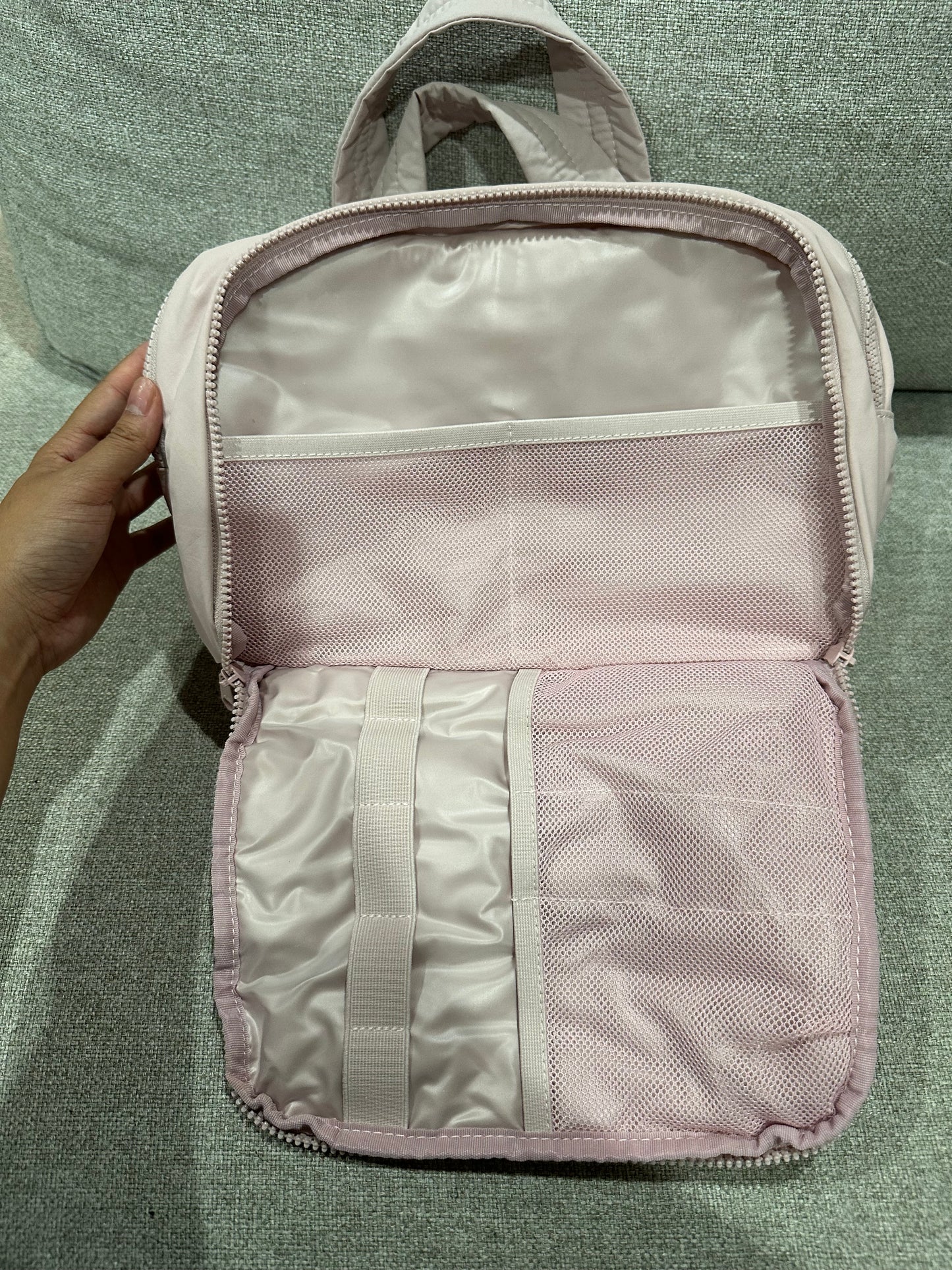 Bagsmart pink makeup bag