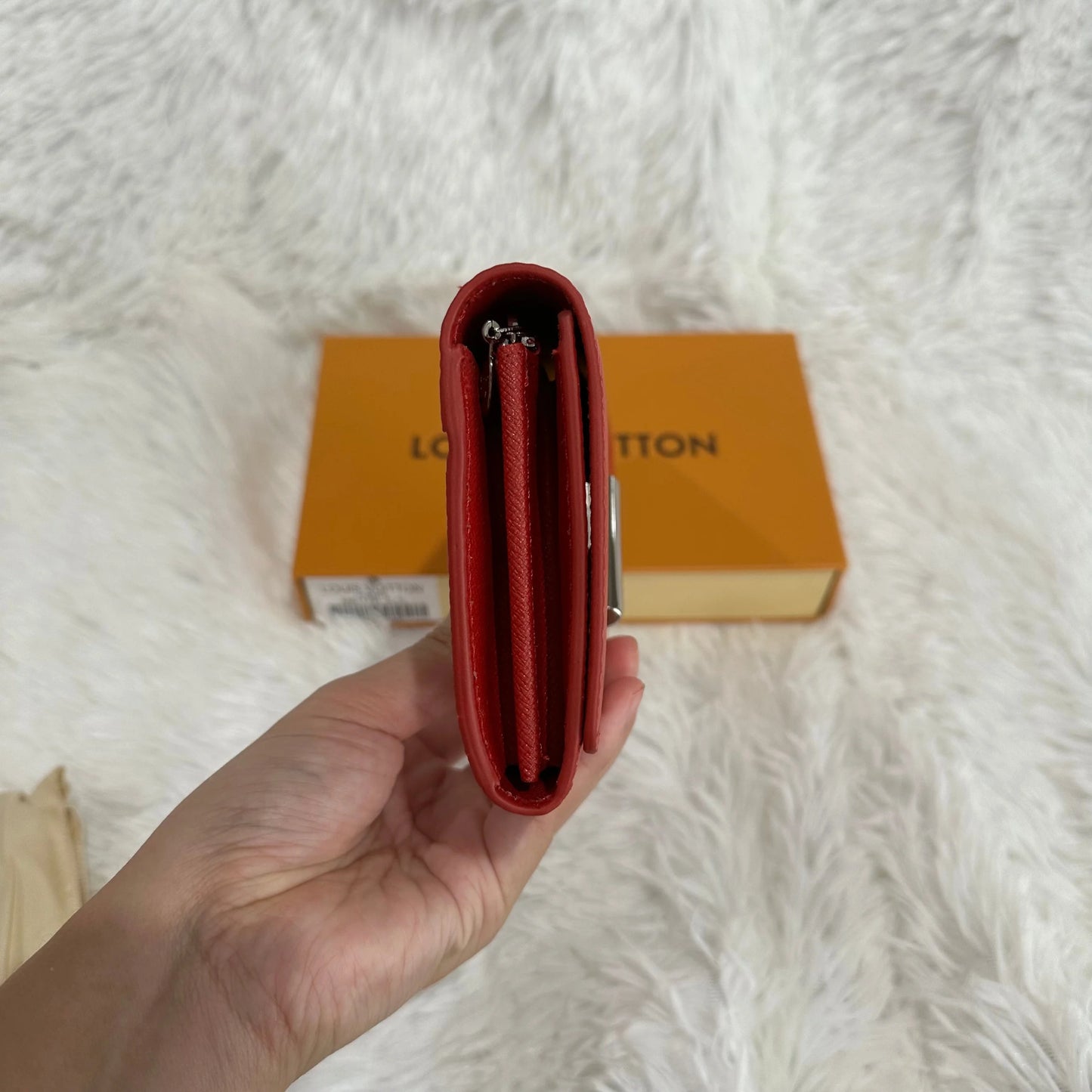 LV red twist long wallet