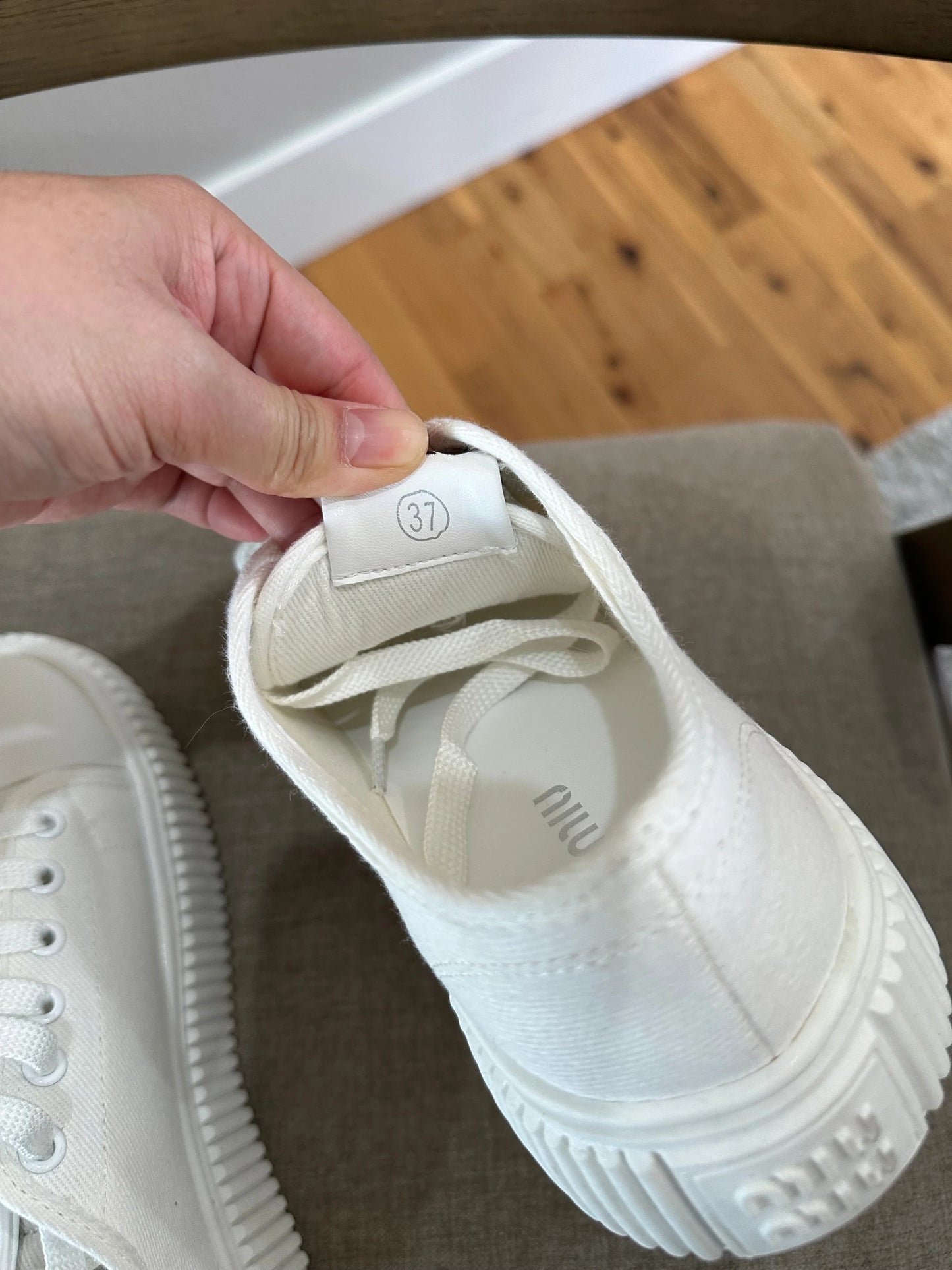 Miu Miu white sneakers U.S.6.5W