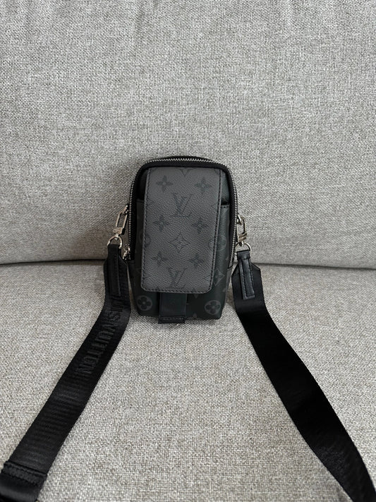 LV grey/black bag